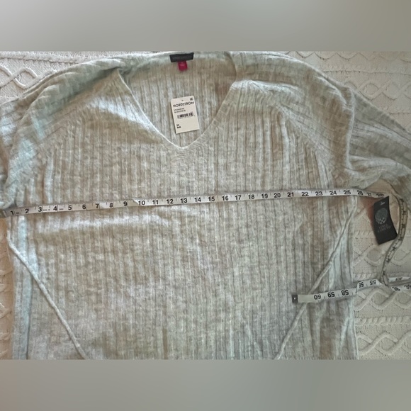 New! Brand new! Vince Camuto Cozy Gray Ribbed V-Neck Sweater - Picture 15 of 15